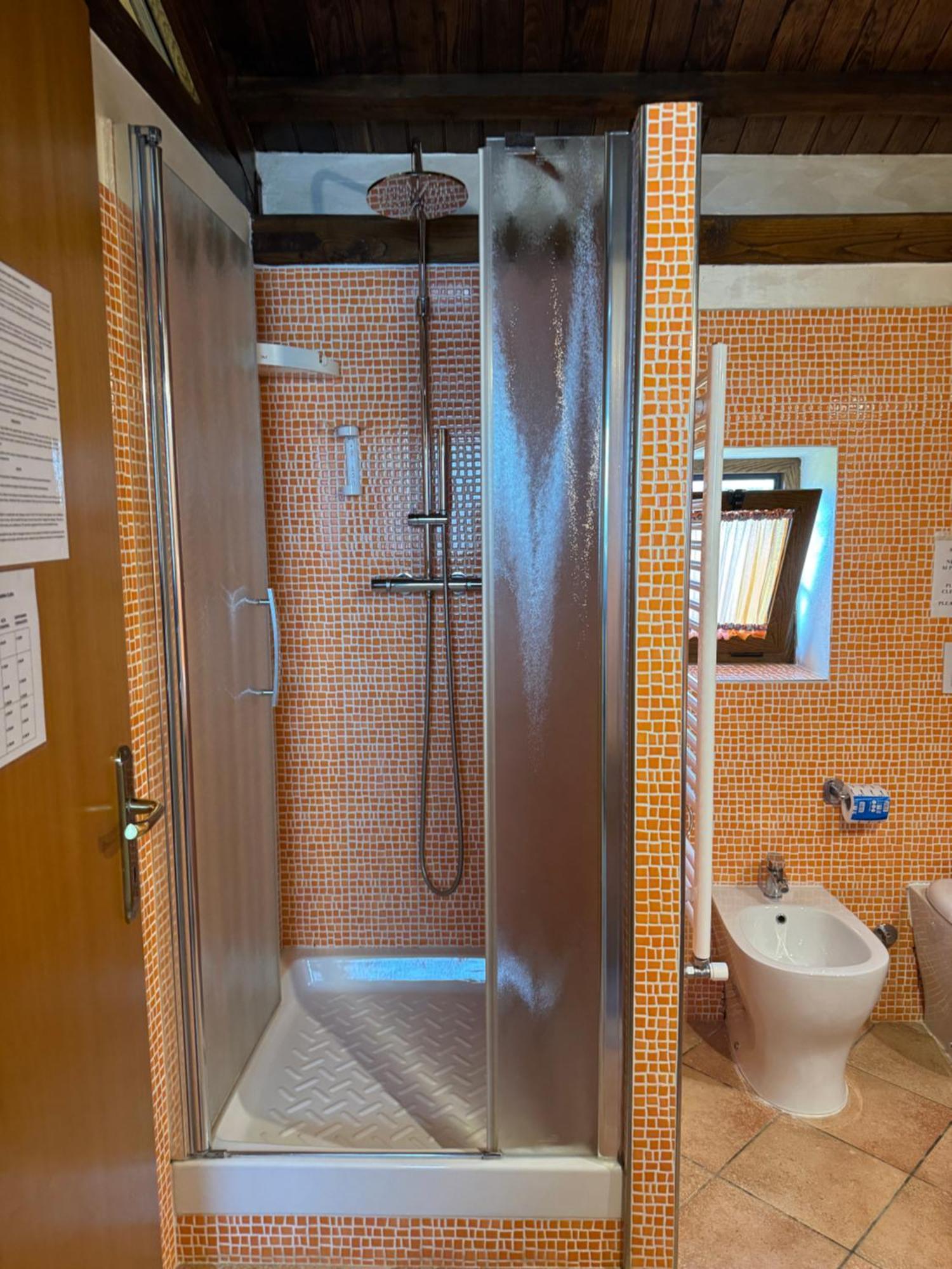B&B Oasi Di Mamma Clara Latina Exteriör bild